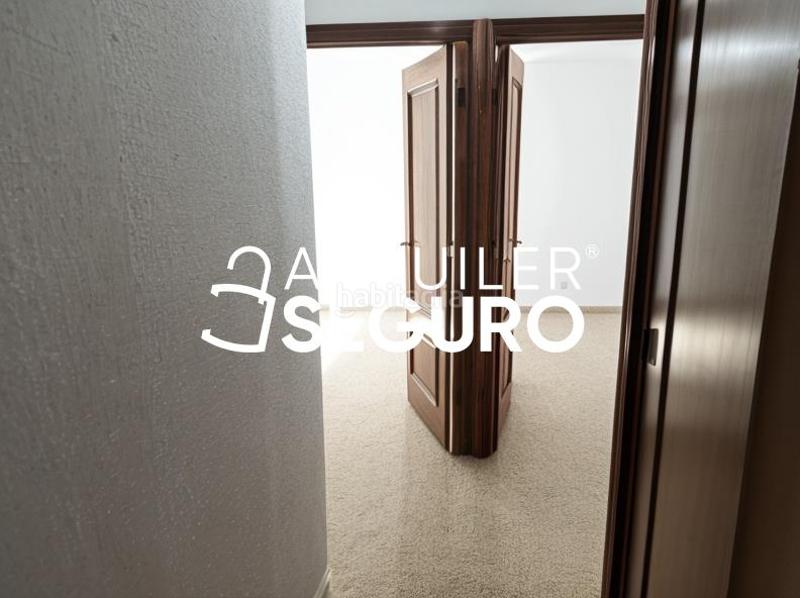 Foto 1b15455b-c2e0-4c1b-8233-efeecf96d9de. Location appartement dans Juan XXIII - Rochelambert Sevilla