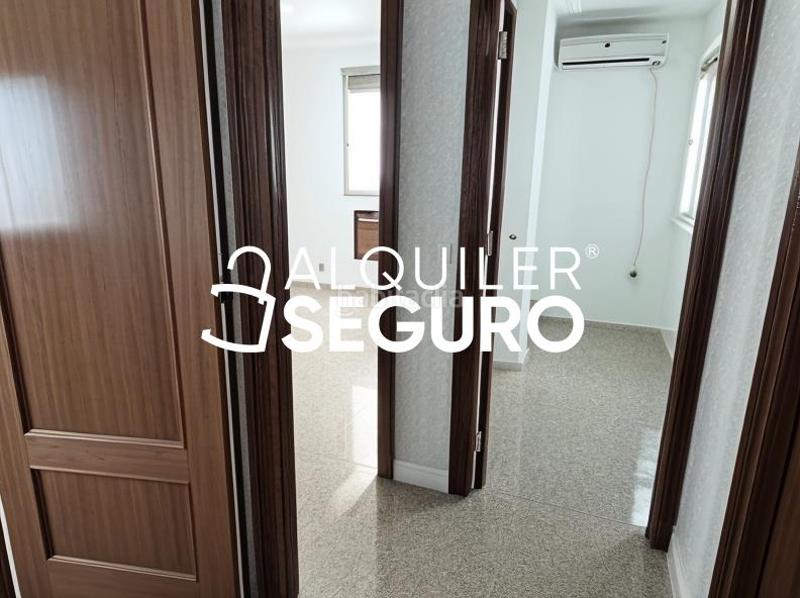 Foto 7fa17108-dec5-41ff-8408-f1adc0d64149. Miete etagenwohnung in Juan XXIII - Rochelambert Sevilla