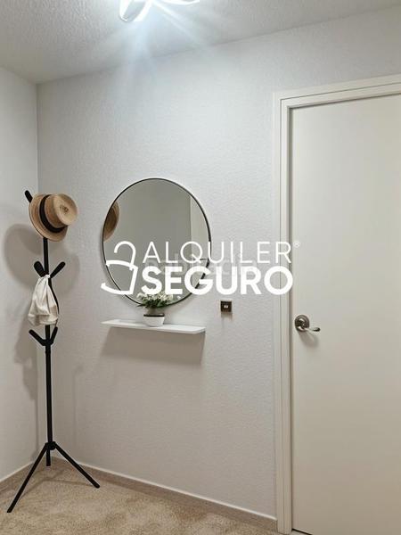Foto 1227f7e5-1fb6-44ab-bc47-4ea93fa26069. Alquiler piso  av. montecarlo en Sierra Helada Benidorm