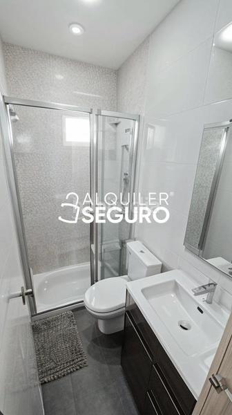 Foto ca988382-72a9-4e08-976f-f5e8e8dd9c59. Miete etagenwohnung mit heizung in Sol Madrid