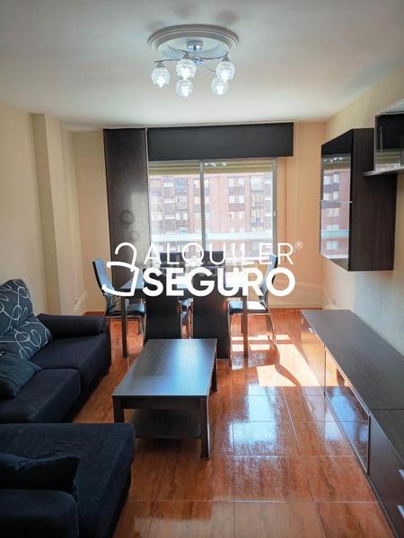 Foto cec8a6e6-656d-4581-b404-72790f89838c. Rent flat with heating parking in Parquesol Valladolid