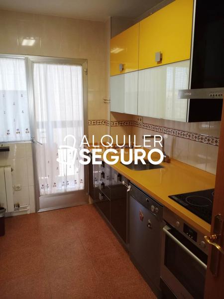 Foto de7cc318-27ce-4da3-8b73-c47bbdb98311. Rent flat with heating parking in Parquesol Valladolid