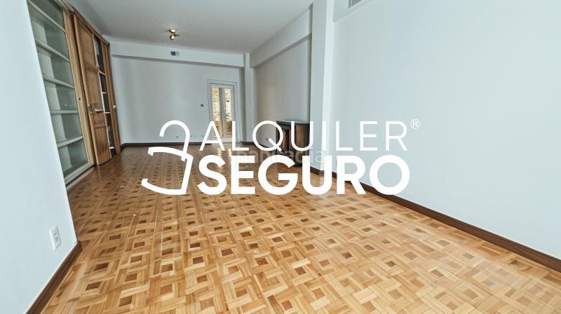 Foto e13e23fb-123f-4d2a-99b1-293c4461ad90. Rent flat with heating in Pacífico Madrid