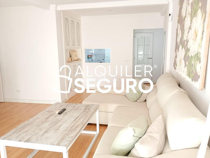 Foto b0187fa7-787a-4370-a2ec-2f6e2c971938. Lloguer pis a Limonar Málaga