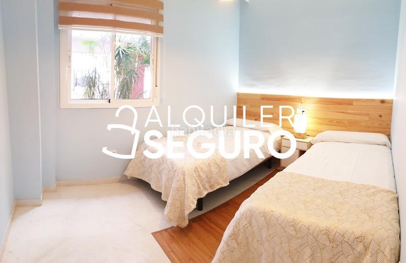 Foto 4991dfda-4a9d-472c-9582-f8668eb781f8. Alquiler piso  av. estrella del mar en Zona Centro Comercial Torrequebrada Benalmádena