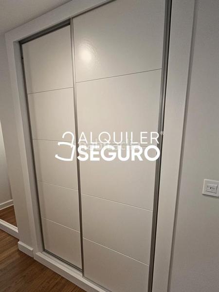 Foto a8251a46-ec1c-452b-8706-d2c77d58c3a3. Alquiler piso  c obispo hurtado en Centro - Sagrario Granada