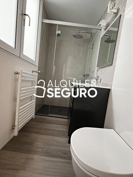 Foto 1a72e51c-ed90-4559-8b3d-58fcd9aac987. Rent flat with heating in Centro - Sagrario Granada