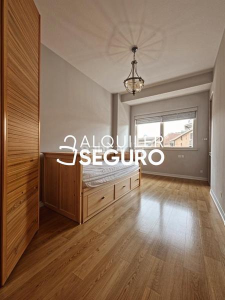 Foto 5c861f7e-1118-4222-b901-379141f76cae. Rent flat with heating in Centro - Sagrario Granada