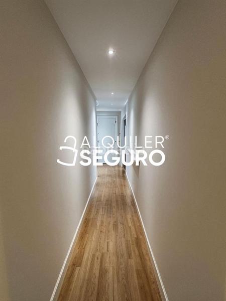 Foto 7fac8e6b-463c-4574-9210-23a8a7c3d8d2. Rent flat with heating in Centro - Sagrario Granada