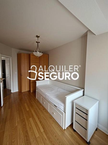 Foto 90e7e658-2b0e-402a-bdce-65971c39962b. Rent flat with heating in Centro - Sagrario Granada