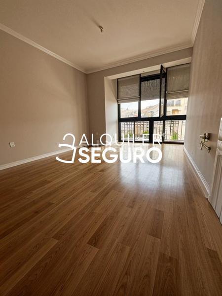 Foto 9d64f377-8e8f-4b8b-ad18-98e3161087c0. Rent flat with heating in Centro - Sagrario Granada