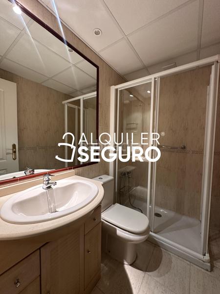 Foto 8d563993-2e7c-4adf-879a-242958490cd9. Lloguer pis amb calefacció aparcament piscina a Centro Villaviciosa de Odón