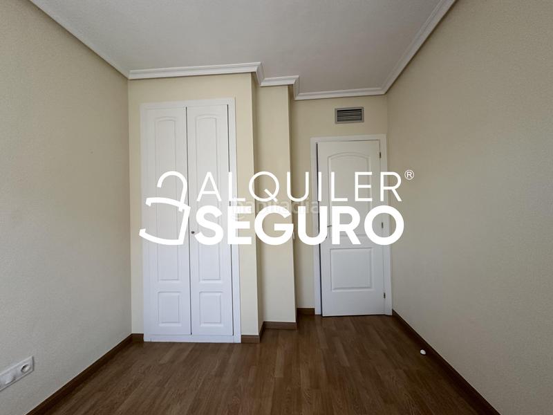 Foto 2b09ffe8-d1f8-4ecb-b0cc-d25d95073fcc. Rent flat with heating parking pool in Centro Villaviciosa de Odón