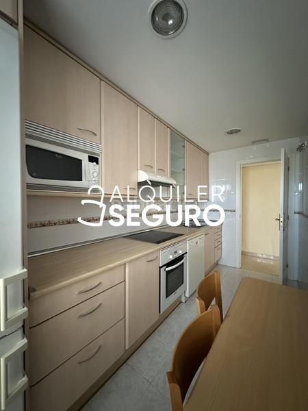 Foto 536713e1-9698-4cfc-9ba3-fbea13153265. Rent flat with heating parking pool in Centro Villaviciosa de Odón