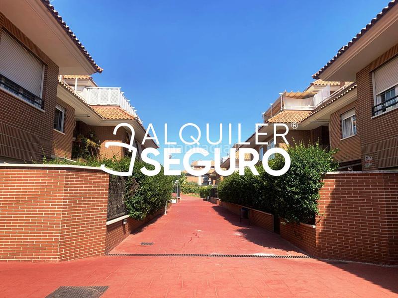 Foto e5f8bc70-fc0e-4611-ada3-dc6222d8e96f. Rent flat with heating parking pool in Centro Villaviciosa de Odón