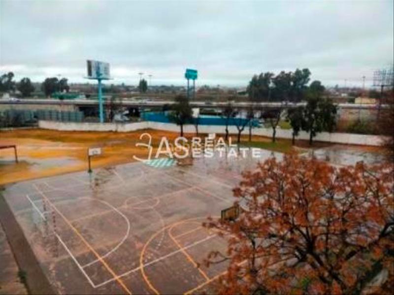Foto 84b3681f-801f-4c35-a75f-687957c2bb62. Pis a Parque Alcosa Sevilla