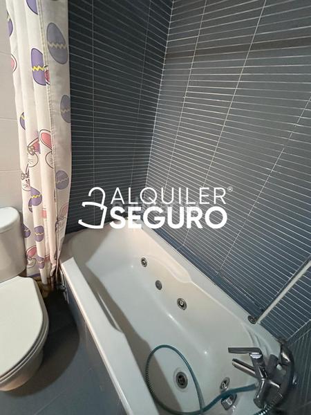 Foto 590fa0bb-3447-4f6f-83b5-bb376f427b40. Location appartement avec chauffage parking dans San Cayetano Churriana de la Vega