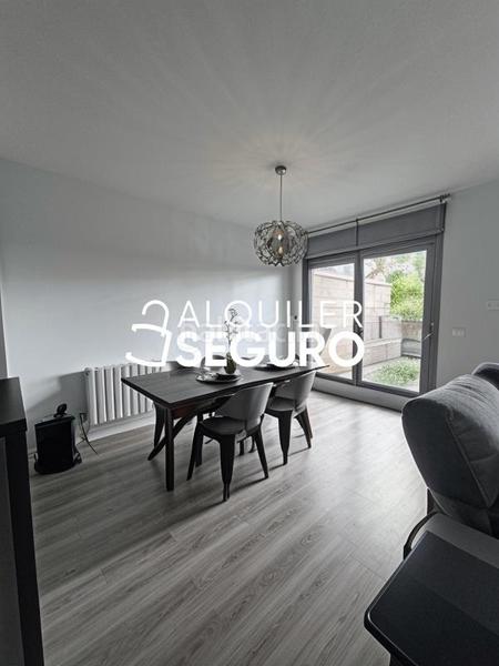 Foto d555d9cb-fc69-42e0-adc7-1841fcf35804. Location appartement avec chauffage parking dans Villalbilla pueblo Villalbilla