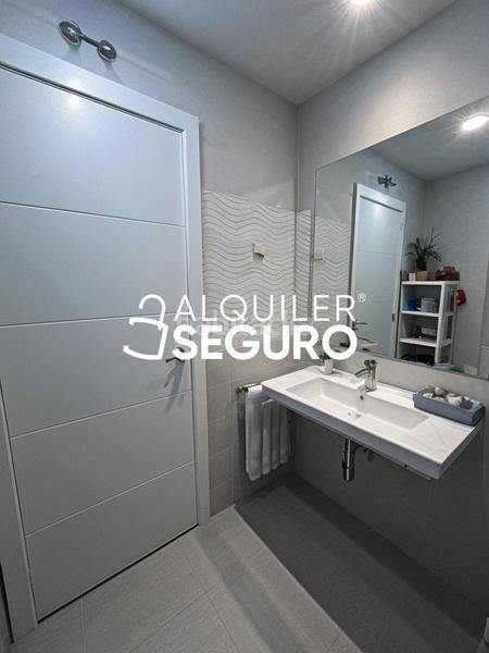 Foto f0d0754f-3097-4c21-95e0-e3eacaa1c264. Location appartement avec chauffage parking dans Villalbilla pueblo Villalbilla