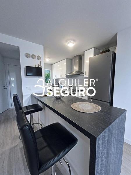 Foto dbf211ff-17aa-403a-b470-ed1fd4644890. Rent flat with heating parking in Villalbilla pueblo Villalbilla