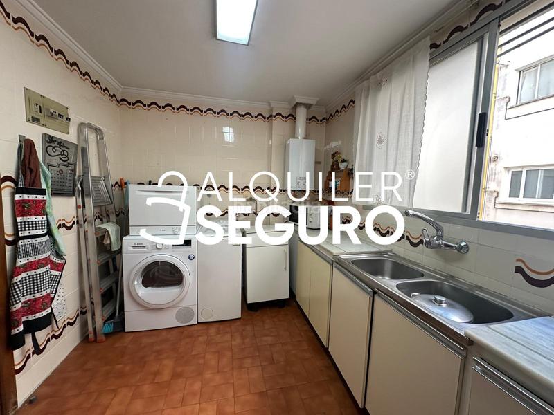 Foto f82bd3bd-e45f-4270-8ba2-c2454d2668cc. Lloguer pis a Ciutat Jardí Valencia