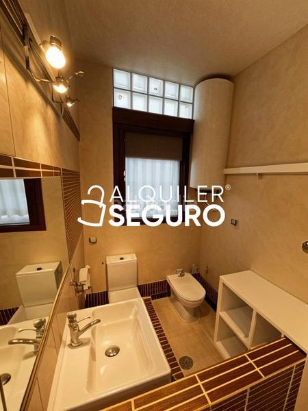 Foto b059c698-8529-4d04-99ec-b7520051791e. Affitto appartamento con riscaldamento in Comillas Madrid