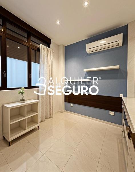 Foto 97cf2c8e-2105-4d02-8a03-94dc4bc64a56. Rent flat with heating in Comillas Madrid