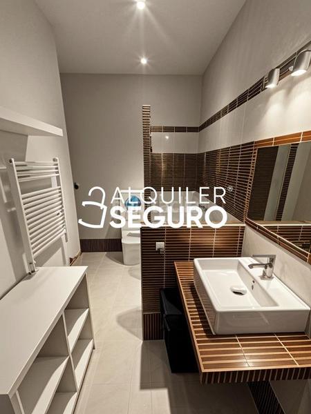 Foto a97c0bcb-b91c-445a-a74c-ab334a3288d6. Rent flat with heating in Comillas Madrid