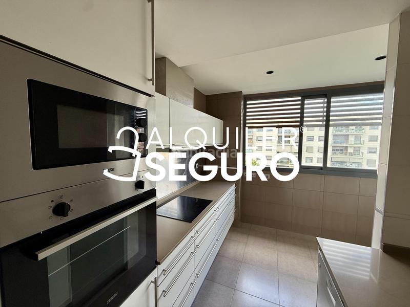 Foto 834d49eb-809d-45d4-9fec-acc1640ccf67. Location appartement avec chauffage parking piscine dans Getafe