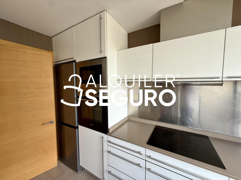 Foto 73f60e99-24bf-4e65-8b6a-292a7fadf8fe. Rent flat with heating parking pool in Universidad Getafe