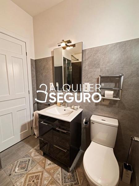 Foto 48048b1c-00b7-4848-9768-6b14cd08add1. Alquiler piso  c segovia en Palacio Madrid