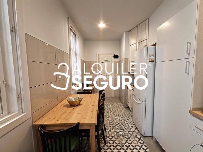 Foto 49b979ee-6878-43e0-91bc-3cec5614c615. Alquiler piso  c segovia en Palacio Madrid