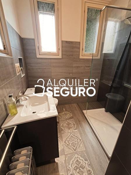 Foto 8cd6344d-fa49-4d7d-9fc5-115dcc1294d8. Rent flat in Palacio Madrid