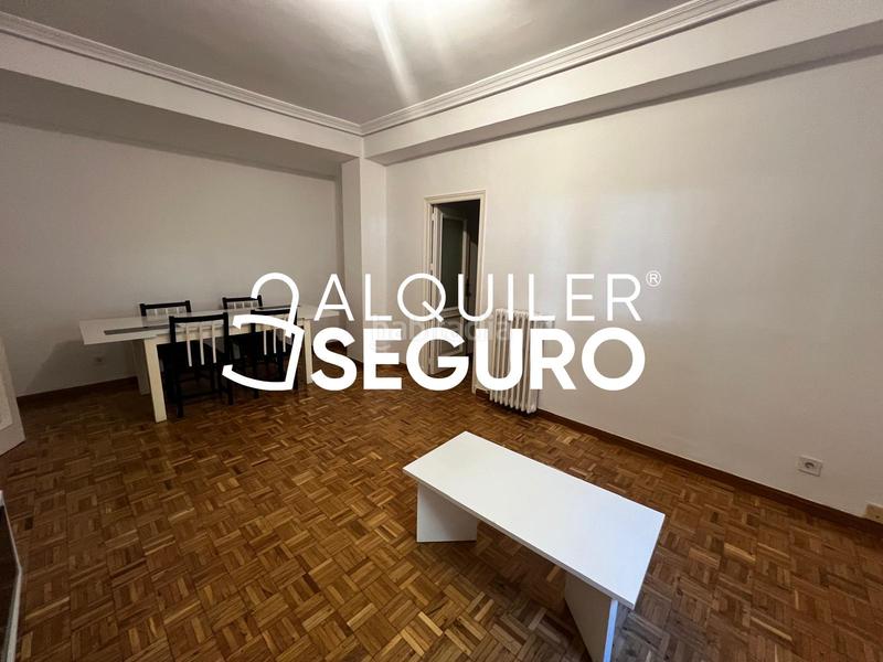 Foto 425a86a7-5a50-40cf-b3d1-2c5bb73c0f5c. Rent flat with heating in El Viso Madrid