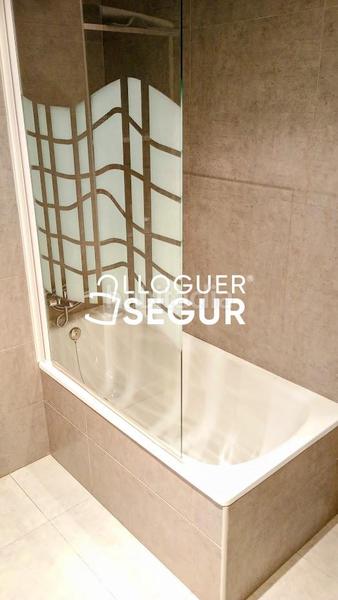 Foto 572f0600-e160-43dd-bb89-3cdb0768e9c2. Lloguer pis amb calefacció aparcament a Passeig Maragall Gavà