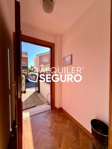 Foto 1c4cc36f-38c1-48ef-84a8-2a3f39c3ed89. Location appartement avec chauffage dans Cobeña