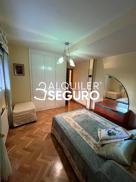 Foto 4d9d1e60-8b80-439d-b9a9-de9ba3f7516b. Location appartement avec chauffage parking dans Concepción Madrid