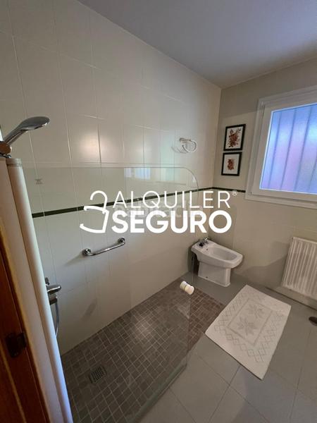 Foto d0157080-c8e9-4f63-9f7d-3a3cb1c6b2d5. Location appartement avec chauffage parking dans Concepción Madrid