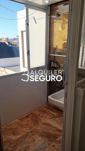 Foto 4a56bedb-e8be-4fc7-a6ec-ded2e2d30ad2. Alquiler piso  c la unión en Sants Patrons Alzira