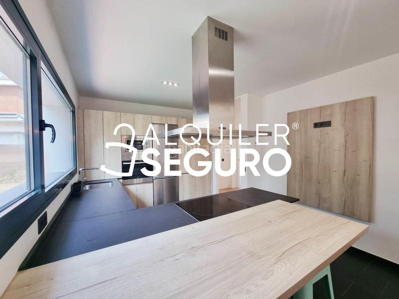 Foto 0fff3a30-97f9-4b25-a24a-4d4b3fcb0734. Affitto chalet con riscaldamento in Centro-Manguilla Escorial (El)