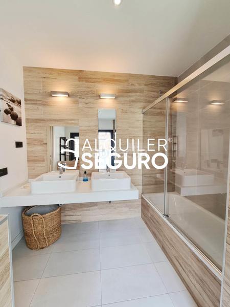 Foto 7368171b-5097-444c-a527-498e4f6e0416. Affitto chalet con riscaldamento in Centro-Manguilla Escorial (El)