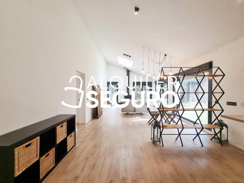 Foto b44e6b33-b21c-4eff-b25b-bdc9d9e65492. Alquiler chalet  c cervantes el escorial en Escorial (El)