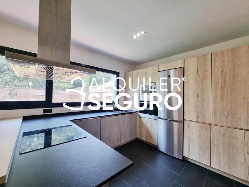 Foto 266a9da2-ad55-4820-8fa3-273968ef5498. Location chalet avec chauffage dans Centro-Manguilla Escorial (El)