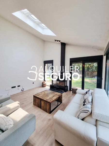 Foto bc742166-4f7d-4918-ae4a-be0e0bc225e1. Location chalet avec chauffage dans Centro-Manguilla Escorial (El)