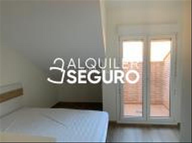 Foto c76de82d-514c-4f00-8510-6a1e59544852. Location attique dans Centro Albacete
