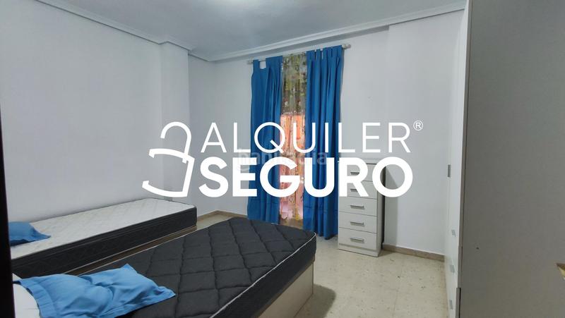 Foto 0b409e40-9957-49fb-8bae-6e0f06d084c2. Alquiler piso  av. ollerías en Ollerías - San Cayetano Córdoba