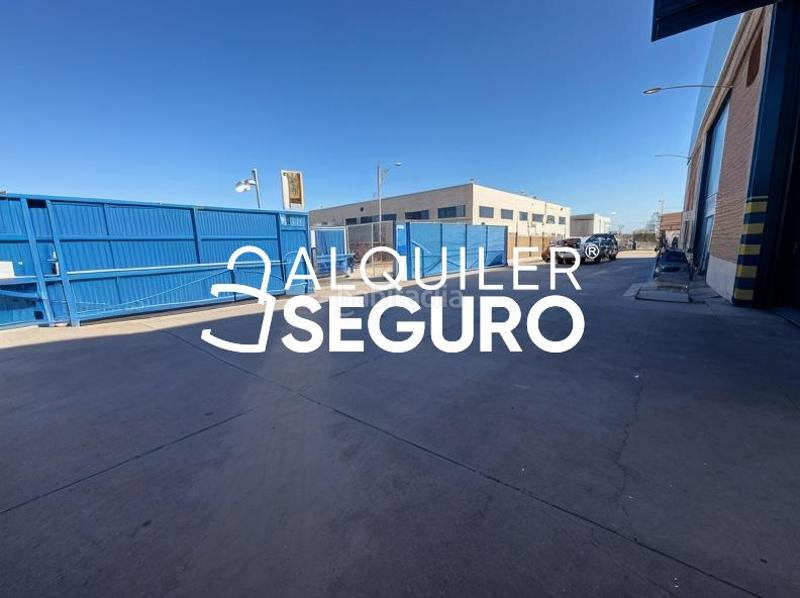 Foto 6241977d-5982-4c19-a7a9-e00c7907d3e8. Alquiler local comercial local puerto de veleta en Leganés