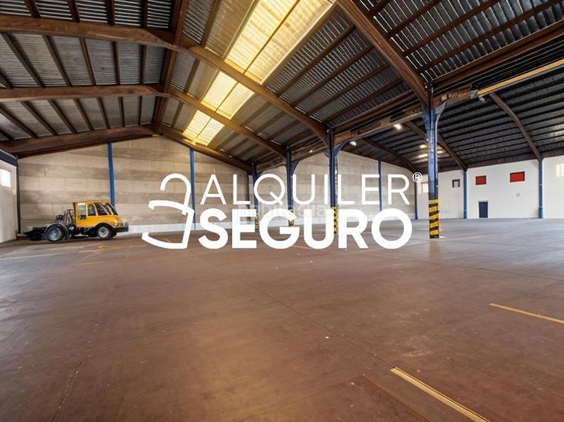 Foto 821a63f2-0a48-4ca5-b7f4-79fc83bb45ba. Alquiler local comercial local puerto de veleta en Leganés