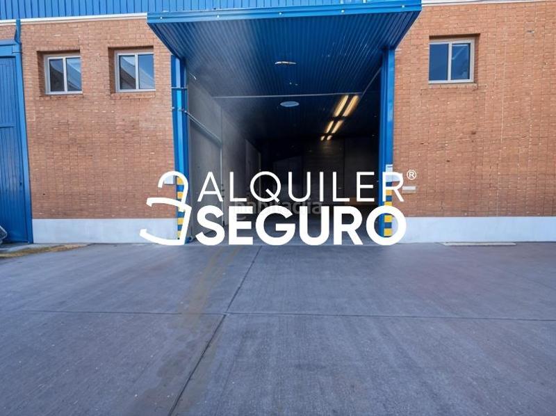 Foto 8bb7c250-7ca6-45c1-adf4-60761425020b. Alquiler local comercial local puerto de veleta en Leganés