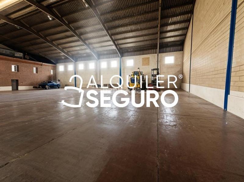 Foto a184bf6b-dee7-48b9-9c91-21d9395ac6c9. Alquiler local comercial local puerto de veleta en Leganés